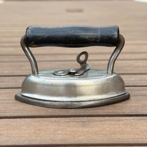 Antique Dover USA Sad Iron No 62 Cast Iron Clothes Iron Vintage‎ Decor